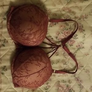 Victoria's Secret Bombshell Plunge  Bra Size 36D